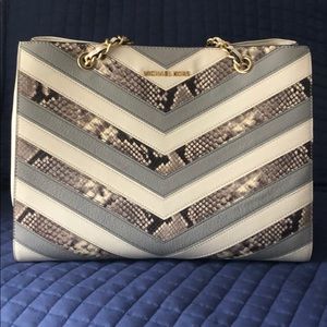 BNWOT RARE Michael Kors Purse